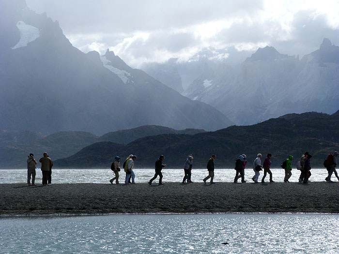CL0214EP0719_torres-del-paine-lago-grey.jpg [&copy; Last Frontiers Ltd]