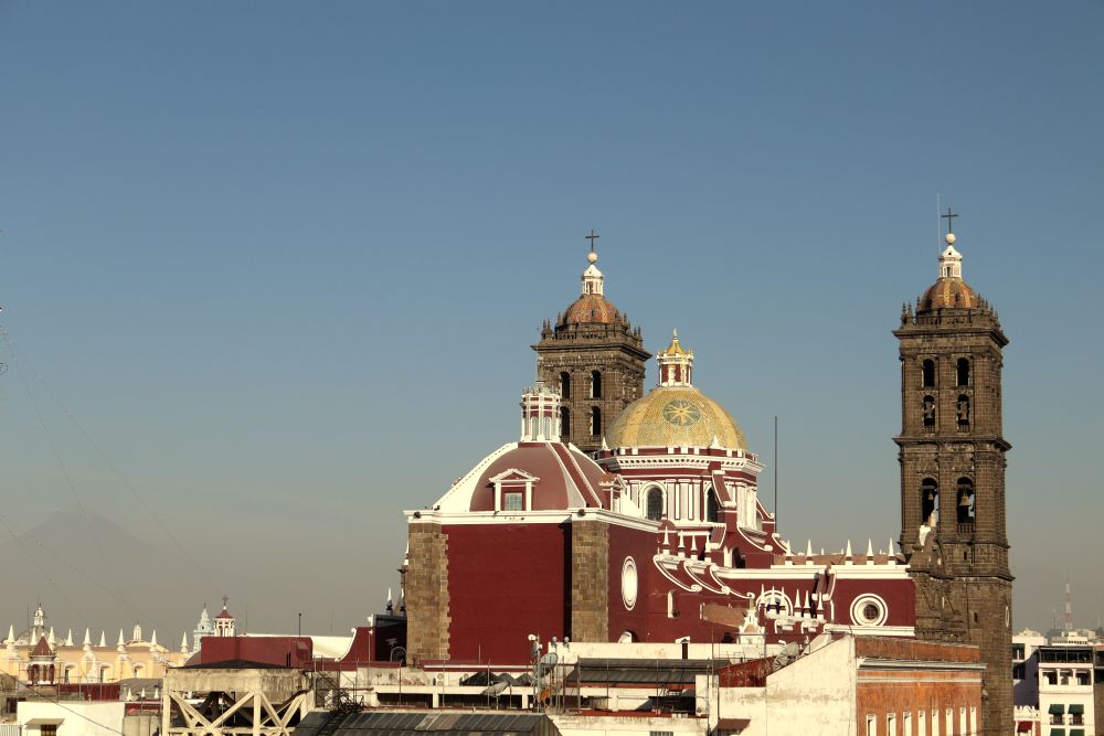 MX2404EP320_puebla-cathedral-la-malinche.jpg [&copy; Last Frontiers Ltd]
