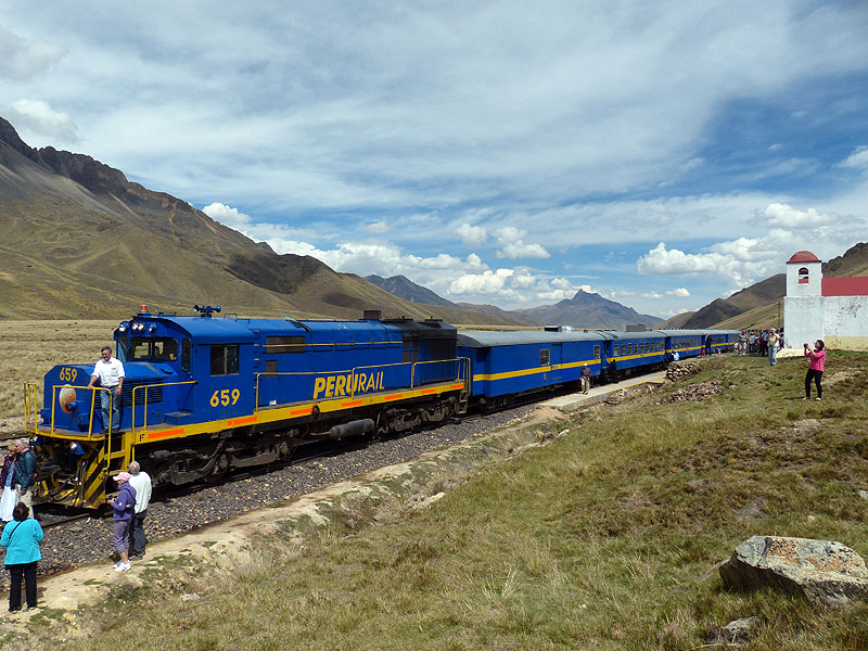 PE1014JL0179_andean_explorer_la_raya.jpg [&copy; Last Frontiers Ltd]
