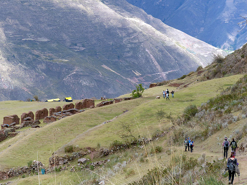 PE1014JL0668_mlp_lares_day1_taucca_to_huchuyqosqo.jpg [&copy; Last Frontiers Ltd]