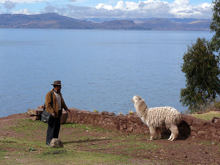 PE1109SM139_llachon-lake-titicaca.jpg [&copy; Last Frontiers Ltd]