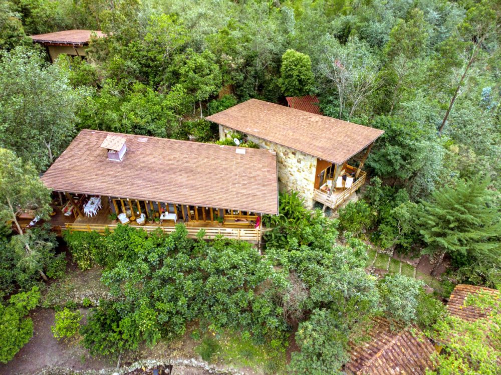 PE2200GN07_gocta-natura-deck-and-casa.jpg [&copy; Last Frontiers Ltd]